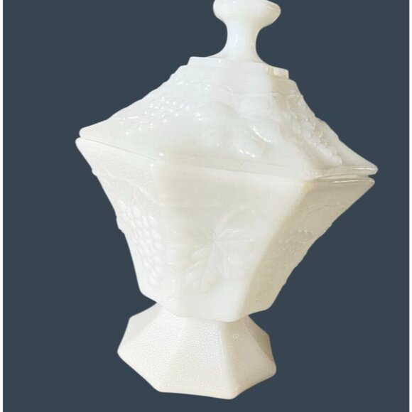 Vtg Milk Glass Dish & Lid Anchor Hocking Grape Leaf Embossed on Textured Glass - Picture 2 of 7